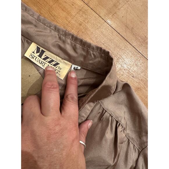 80s Vintage Plus Size Burnished Gold Tan MZZZ Stuart Lang Blouse Size 42 XL/1X - Picture 5 of 7